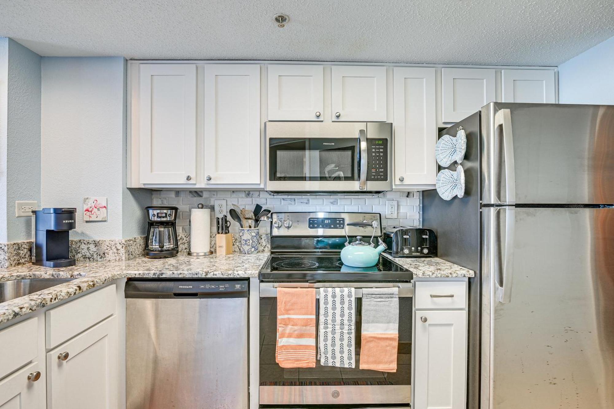 Beachy Condo With Pool Access And Steps To Boardwalk! Myrtle Beach Eksteriør billede
